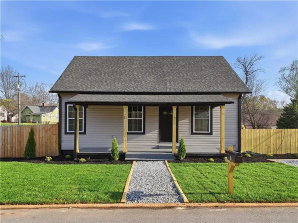 1 E 5th St, Greenville, SC 29611