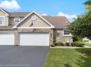 948 Willow St, Itasca, IL 60143