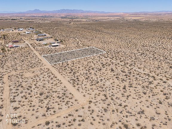 4th image of 2 E Red Horizon Rd