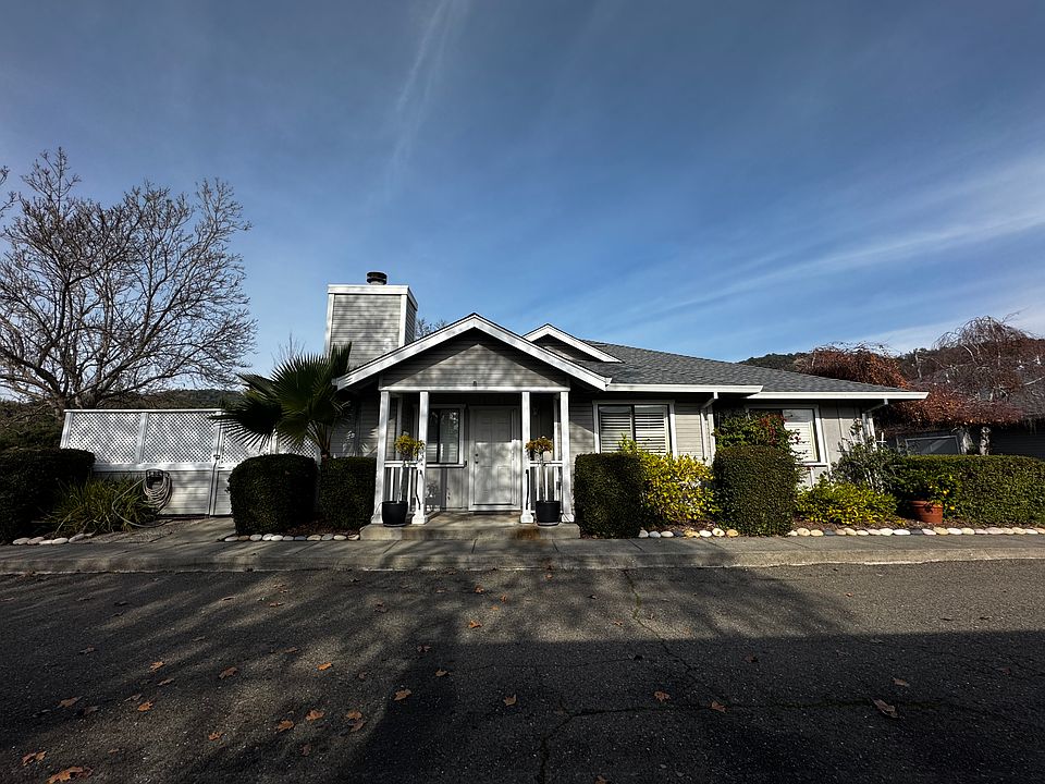 1st image of 105 Blue Wing Dr