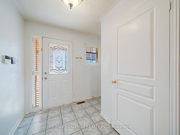2nd image of 60 Harmony Rd