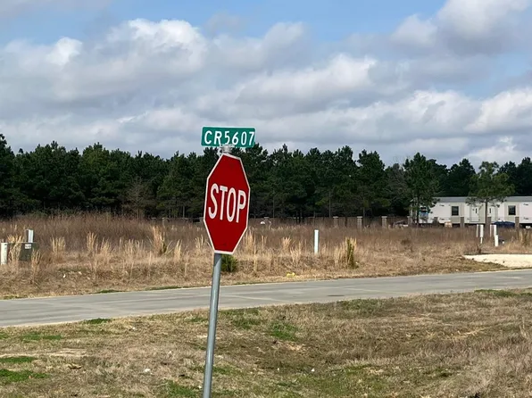 33 Road 5607, Cleveland, TX 77327