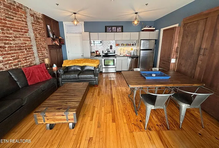 505 Union Ave #202 — Photo 6