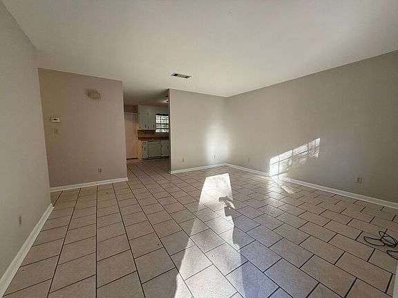 3rd image of 4943 Yacht Harbor Dr