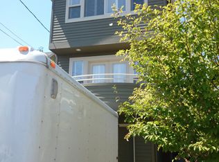 4011 54th Ave SW, Seattle, WA 98116