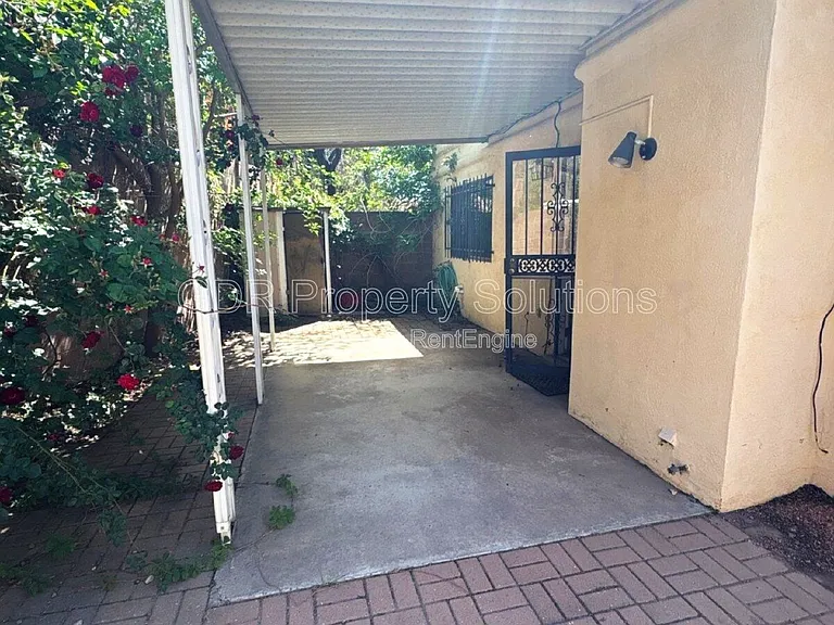 5828 Elmwood Dr NE — Photo 20