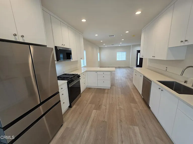 6746 Ben Ave — Photo 3