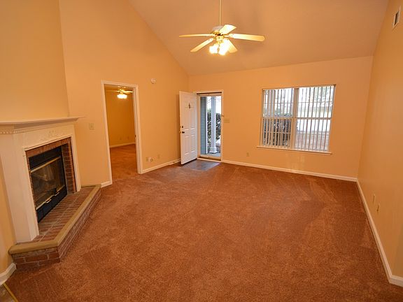 5th image of 109 Laramie Dr