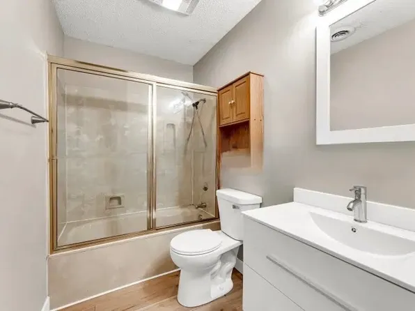 930 E Primrose St APT D4, Springfield, MO 65807