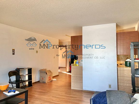 3rd image of 925 30th Ave S APT 406