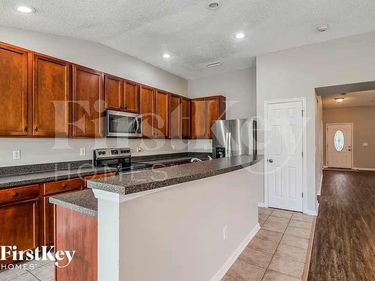 12241 Pebble Point Dr W — Photo 8