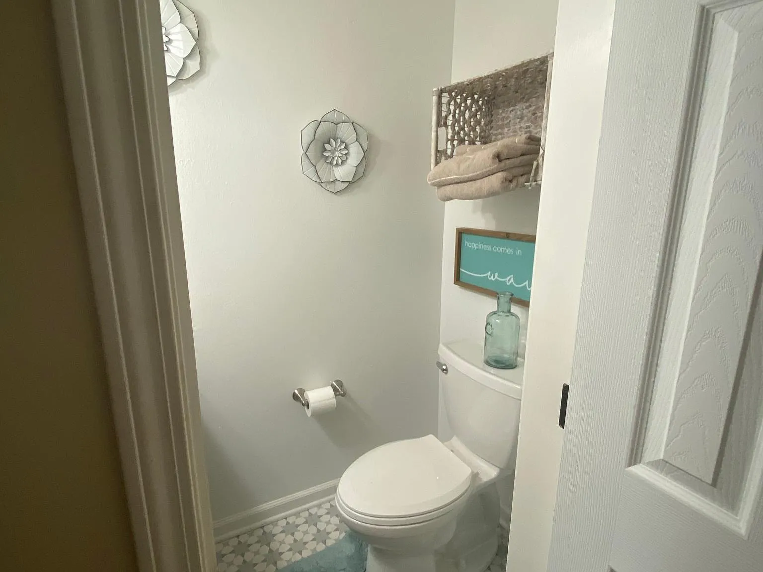 2 bed, 2.5 bath, 1300 sqft, $1,800 — Photo 2