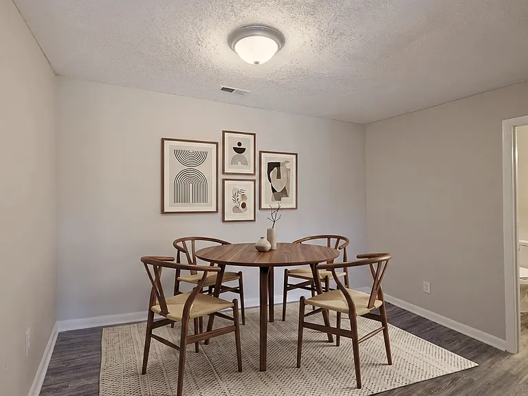Triangle Park Apartments — Photo 39
