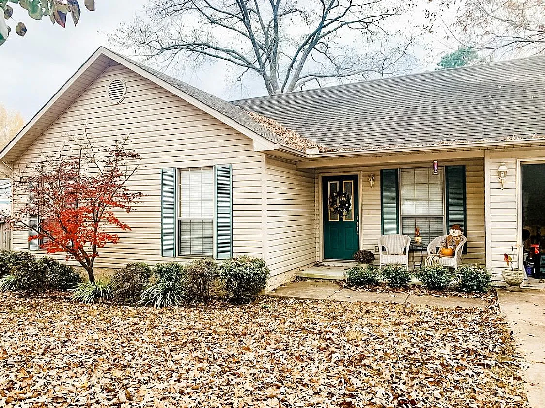 3 bed, 1164 sqft, $1,500 — Photo 1