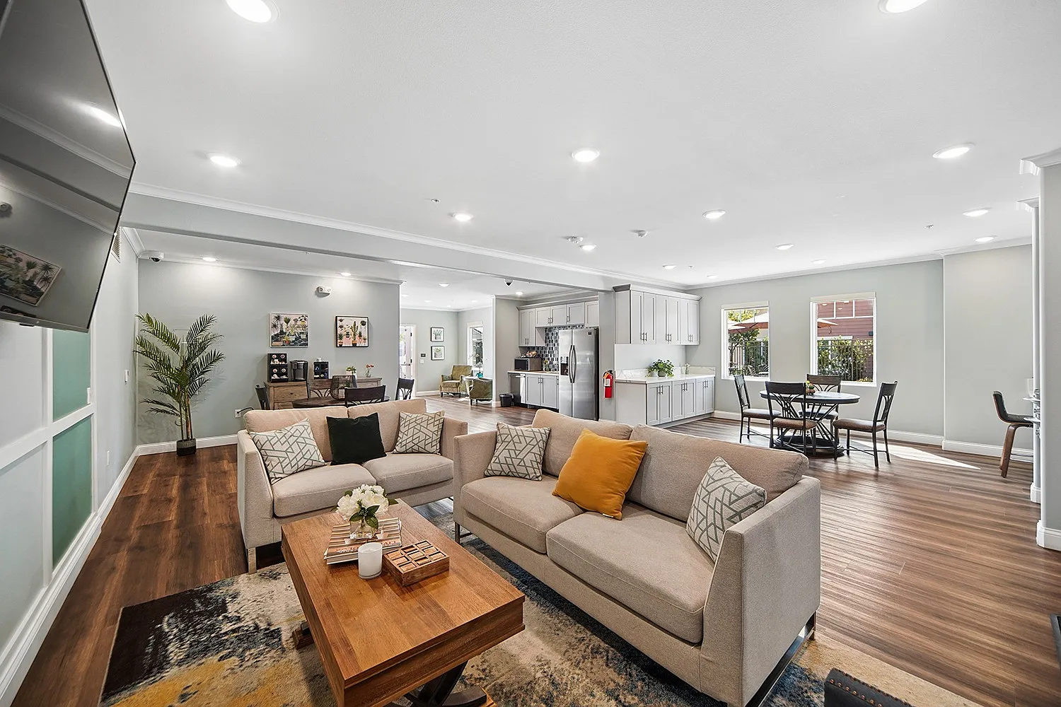 Turtle Creek Apartments — Photo 2