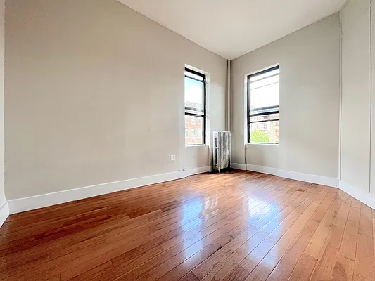 Rented by Zjama Realty Corp | media 3