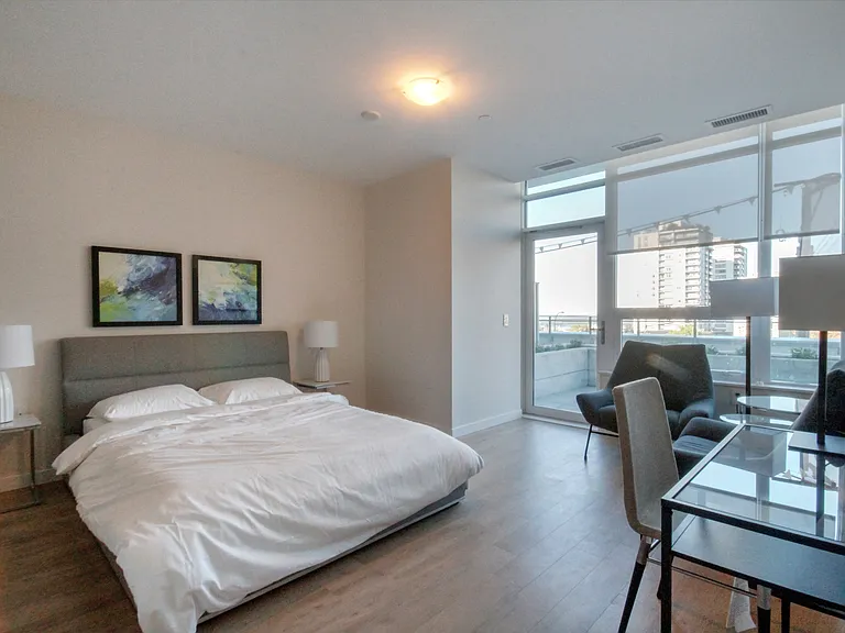 125 E 14th St #XXXX — Photo 21
