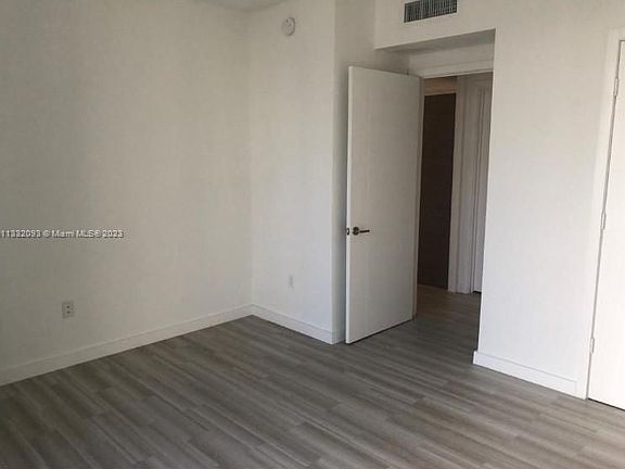 4th image of 1010 SW 2nd Ave Unit 1210