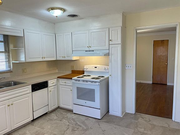 4th image of 7549 Baltimore Ave