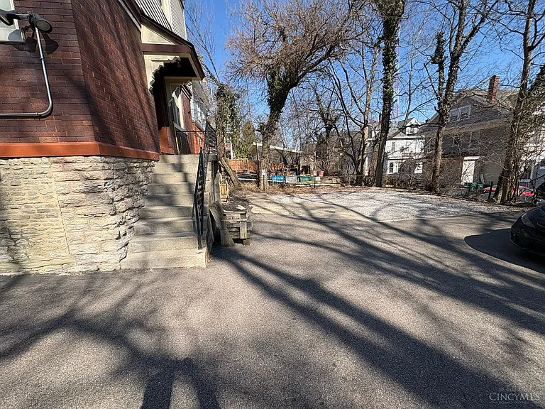 2218 Highland Ave #3 — Photo 2