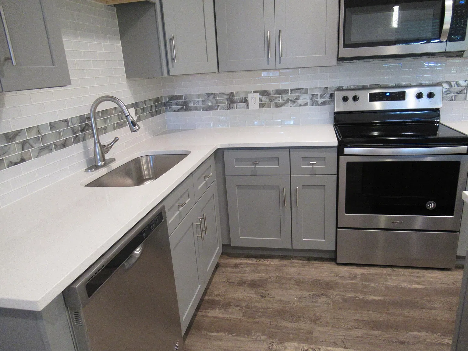 4 bed, 2.5 bath, 2550 sqft, $3,500 — Photo 4