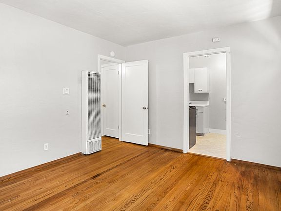 4th image of 3209 L St APT B
