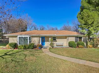 918 Austrian Rd, Grand Prairie, TX 75050