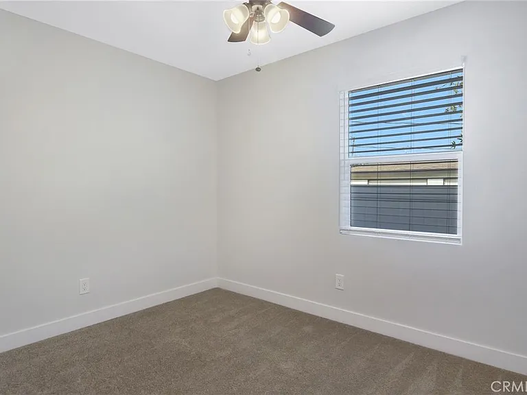 15242 Eastwood Ave — Photo 6