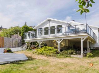 679 Corlett Rd, Gibsons, BC V0N1V9