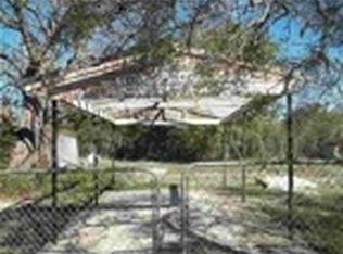 1121 Miller St, Taylor, TX 76574