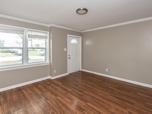 2nd image of 5 Saint Michael Ct