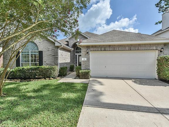 Beautiful 4 bedroom home with gameroom upstairs in great neighborhood