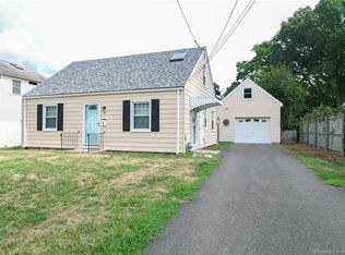 31 Thorpe St, North Haven, CT 06473