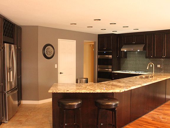 Large Kitchen with Pantry