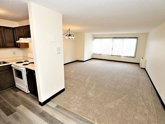 2nd image of 3901 49th St W APT 304