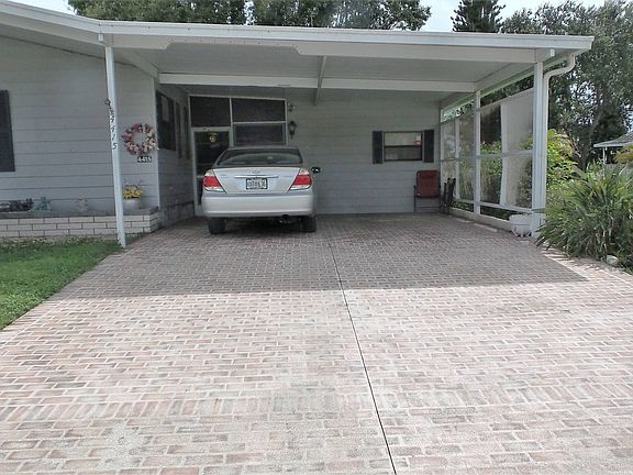 3rd image of 4415 Buena Vista Dr N
