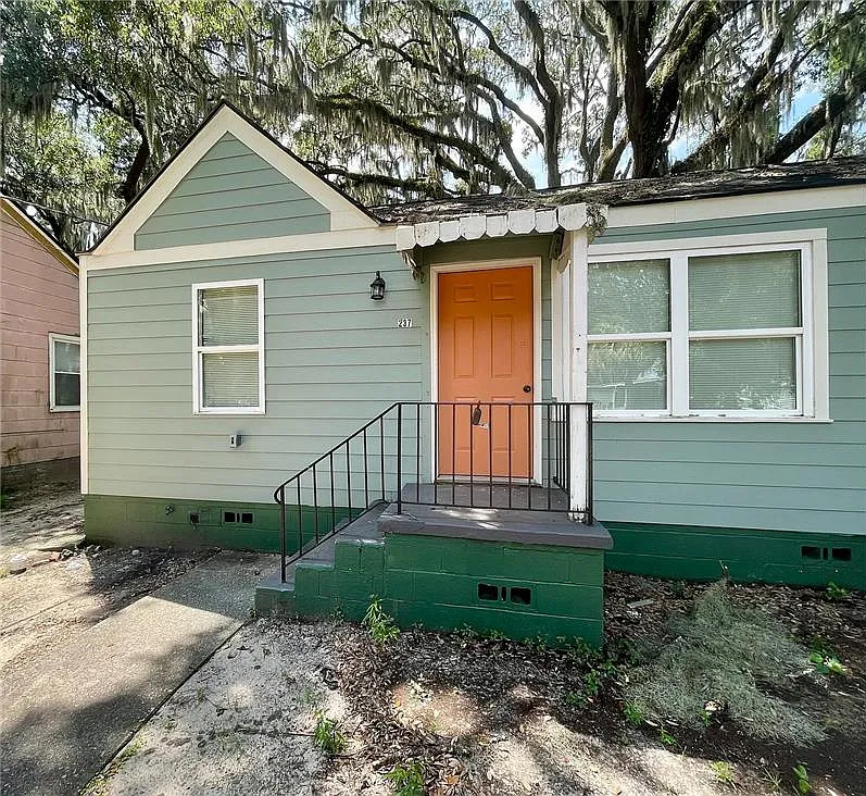 2 bed, 1372 sqft, $1,700 — Photo 2