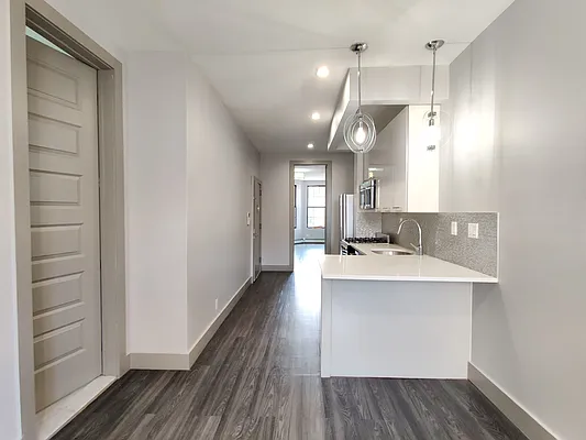 Rented by Signature Property Realty | media 8