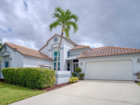 3rd image of 30 Dogwood Cir