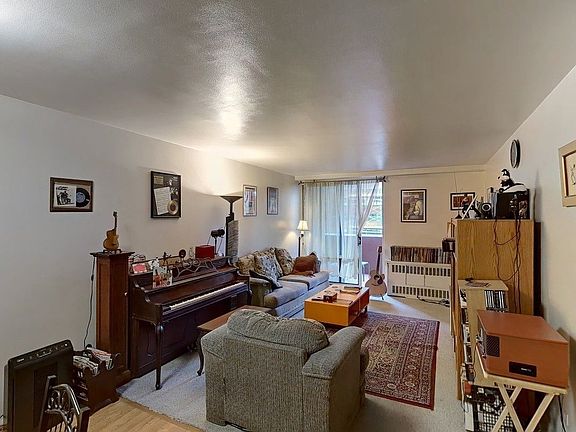 5th image of 100 W 94th St APT 9G