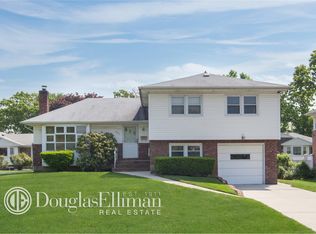 993 Ceil Pl, Baldwin, NY 11510