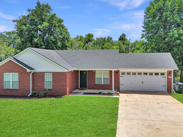239 Falcon Ridge Dr, Huntsville, AL 35811