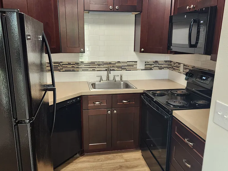 139 W Gray Ct #201 — Photo 9