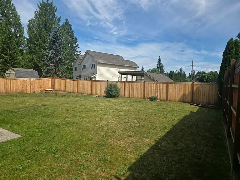 8224 50th Ave NE — Photo 2