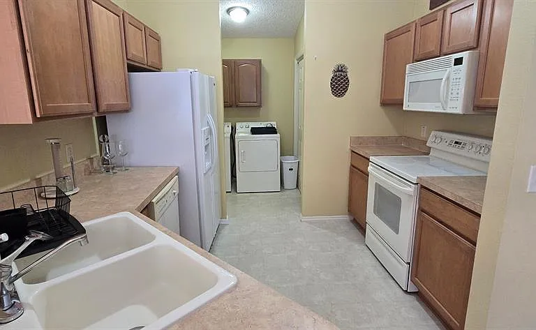 3489 Cambria Cir — Photo 6