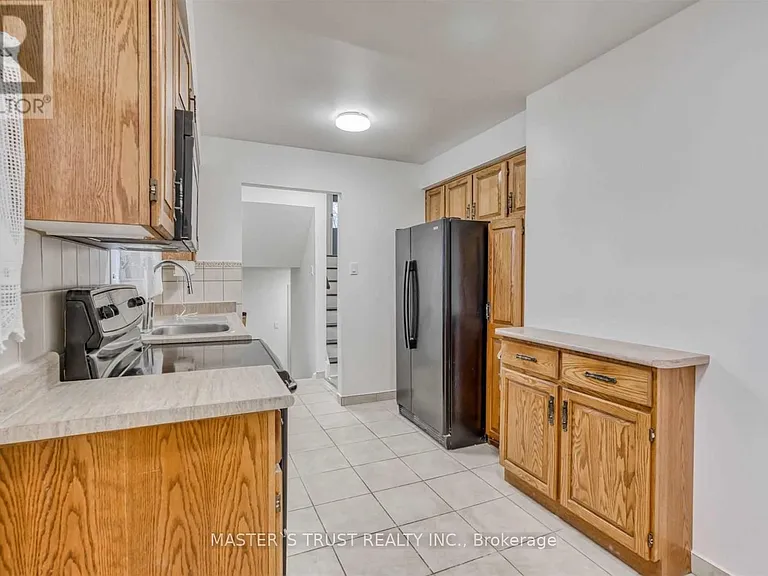 1473 Freeport Dr #MAIN — Photo 3