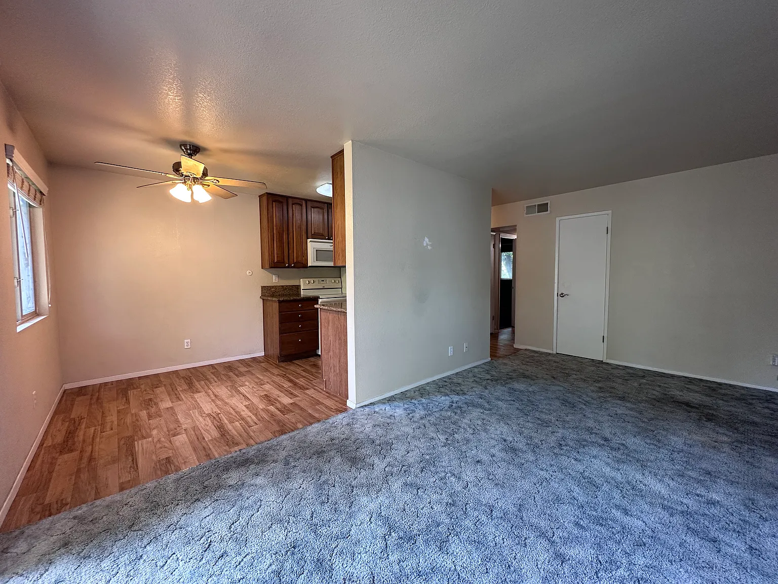 2 bed, 870 sqft, $1,695 — Photo 2