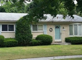 25022 Chestnut St, Taylor, MI