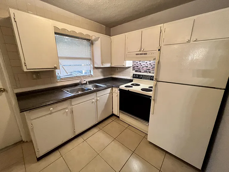 311 Francis Dr #2 — Photo 52