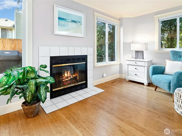 15865 Northup Way #41, Bellevue, WA 98008